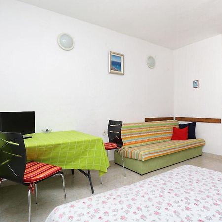 Apartments By The Sea Marusici, Omis - 1024 ميميتسا الغرفة الصورة