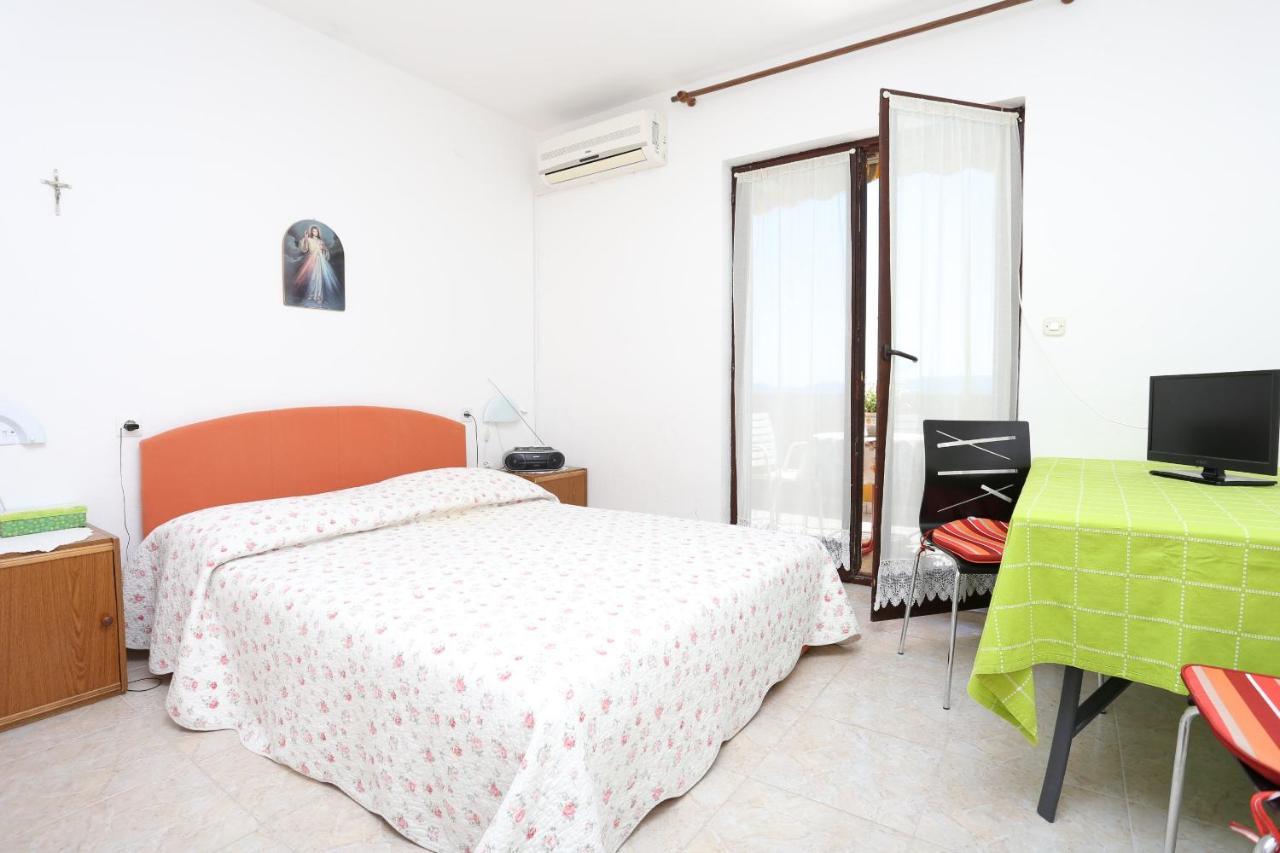 Apartments By The Sea Marusici, Omis - 1024 ميميتسا المظهر الخارجي الصورة