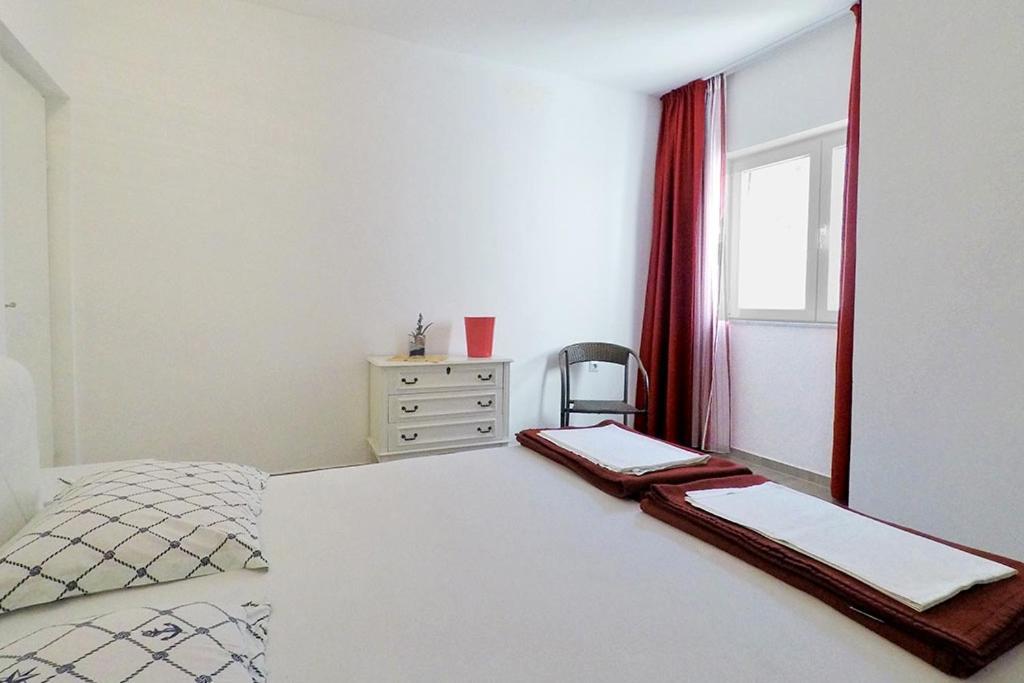 Apartments By The Sea Marusici, Omis - 1024 ميميتسا المظهر الخارجي الصورة