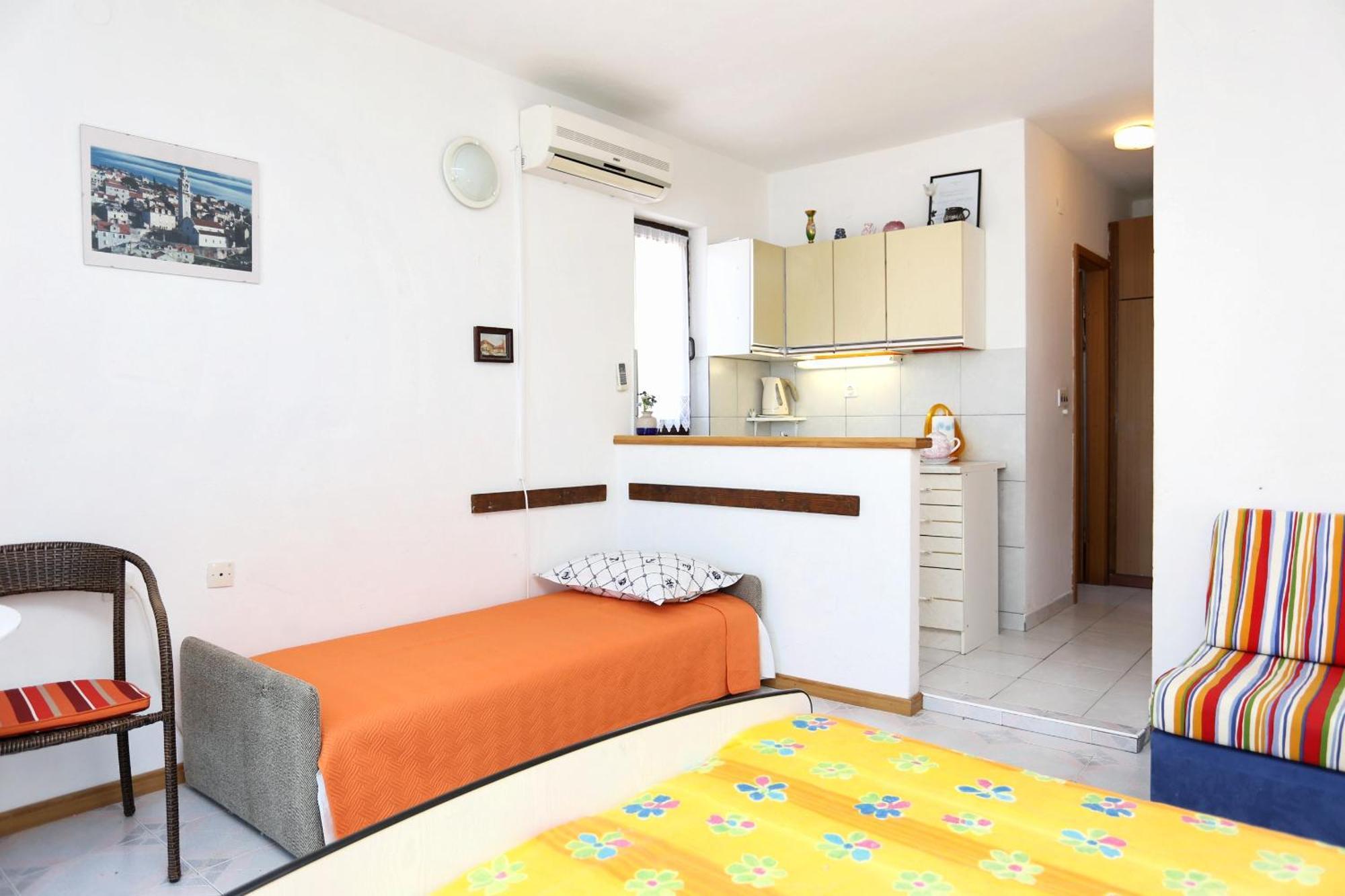 Apartments By The Sea Marusici, Omis - 1024 ميميتسا الغرفة الصورة